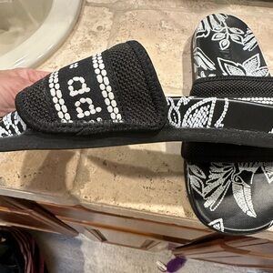 Adidas slides. Black / White size 9
